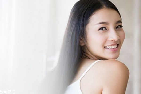 怎么淡化脸上的疤痕 脸上疤痕怎样修复淡化
